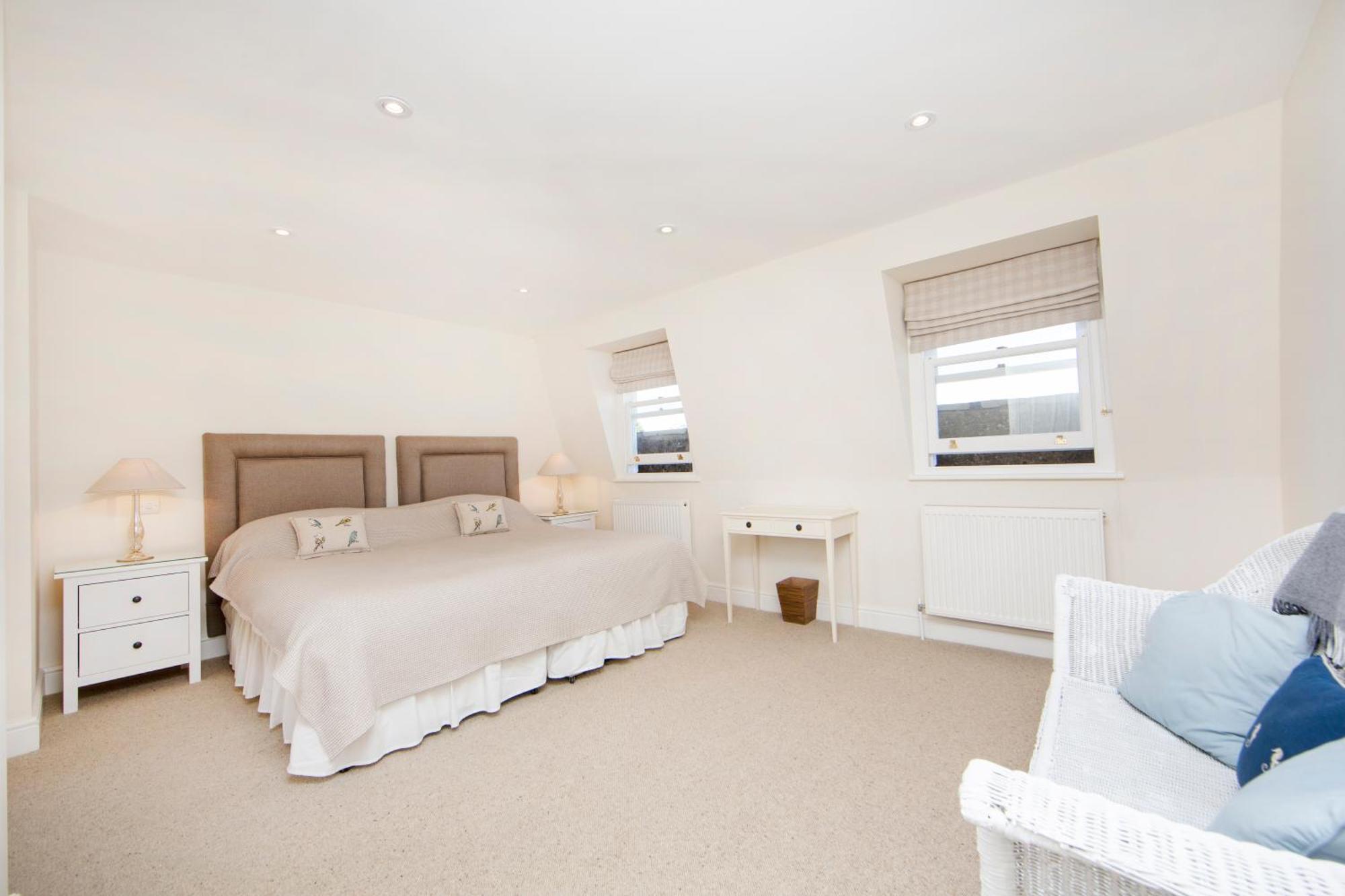 Britannia Road 3 Apartment London